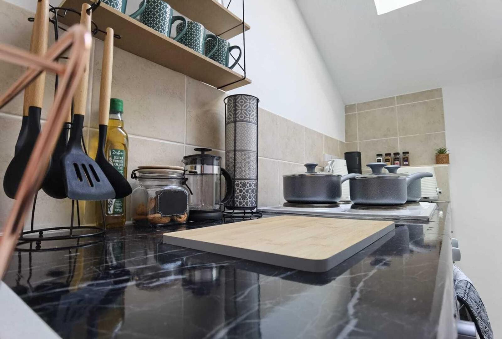 Appartement Raleigh Ff&Tf - 1 Bed Georgian Flat In The Centre Of Exeter, Free Parking With Wifi Extérieur photo